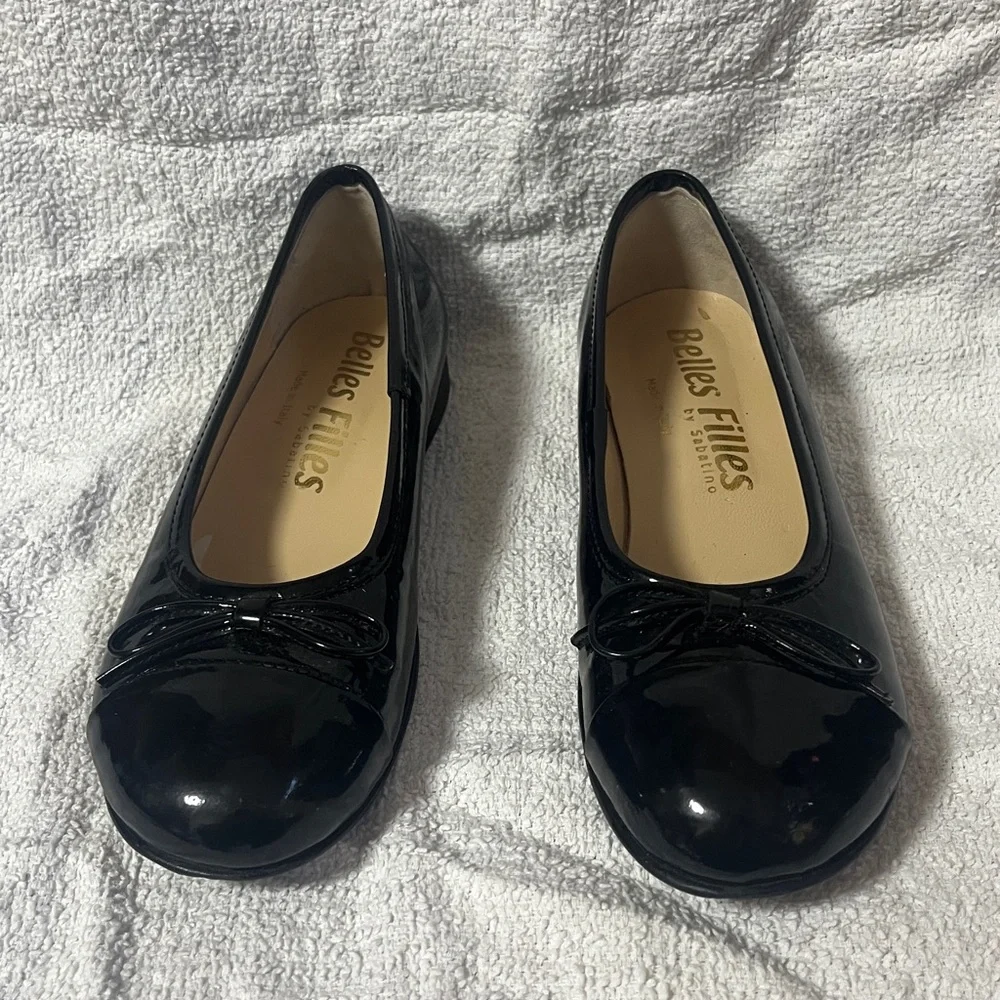 Girls Italian Black Patent Leather Flats in size 31/13